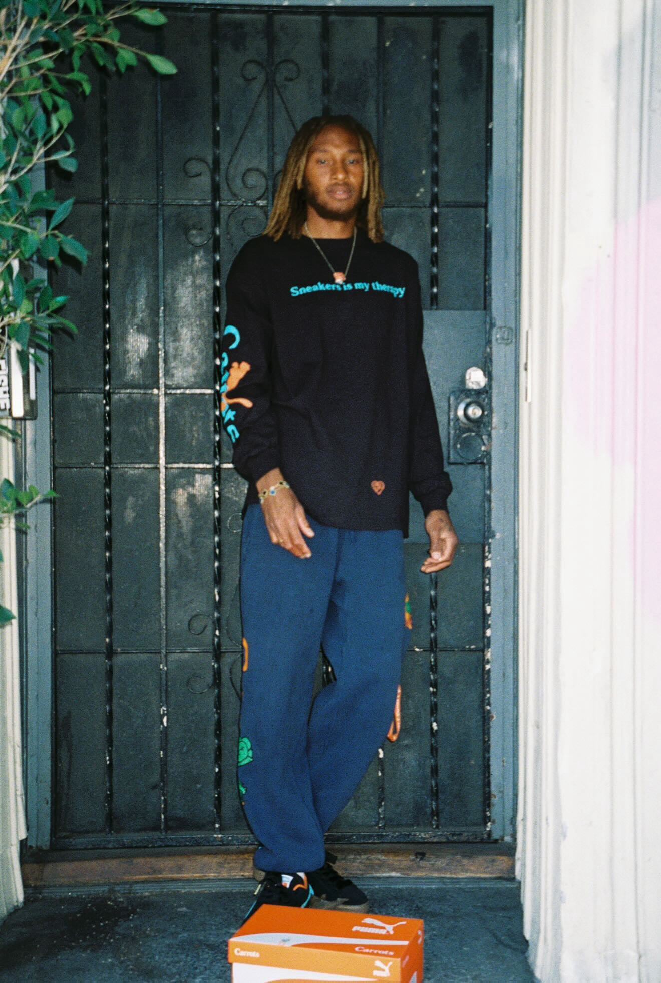SNEAKERS IS MY THERAPY LONG SLEEVE                     BY LOVE ALWAYS    CARROTS X PUMA
