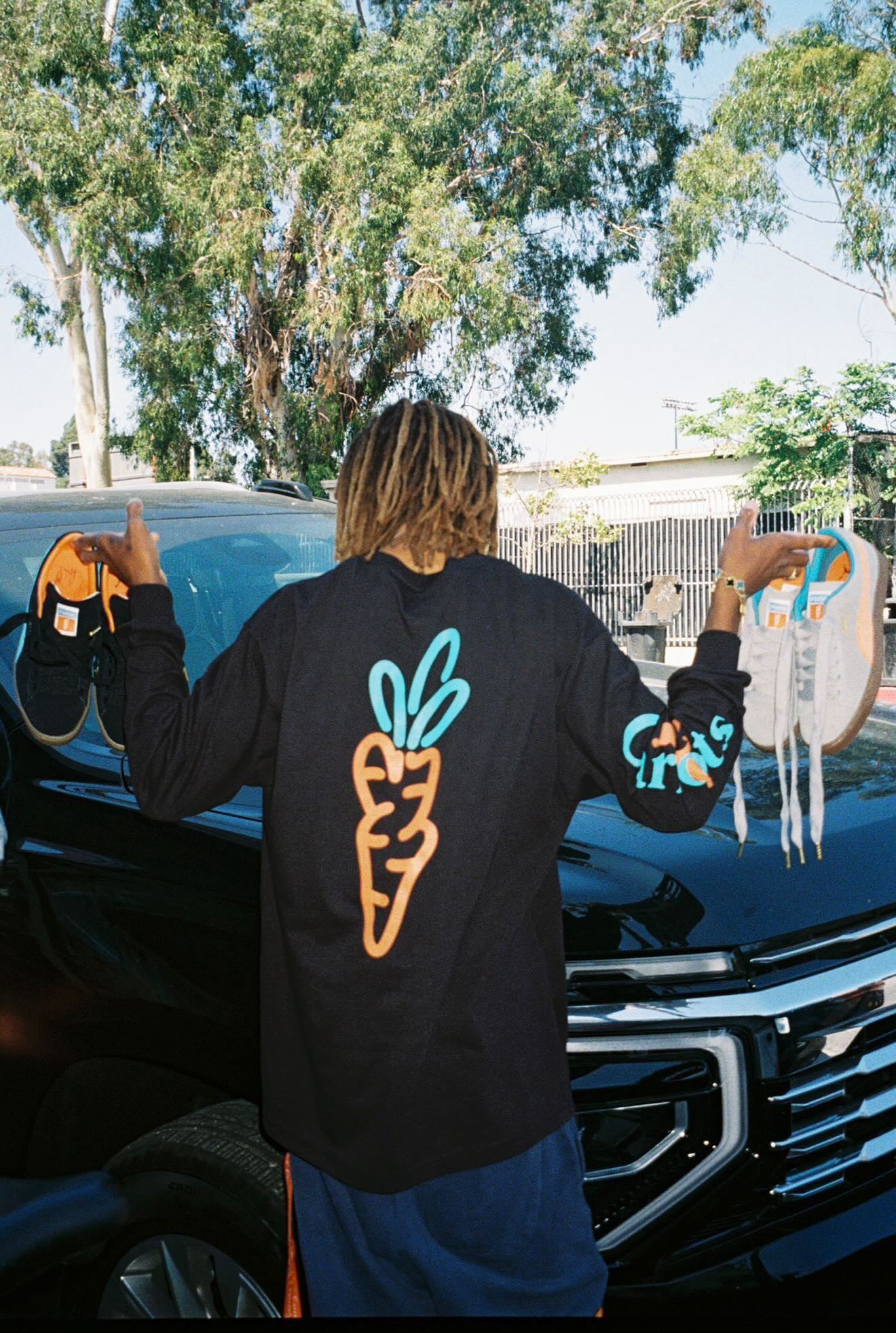 SNEAKERS IS MY THERAPY LONG SLEEVE                     BY LOVE ALWAYS    CARROTS X PUMA